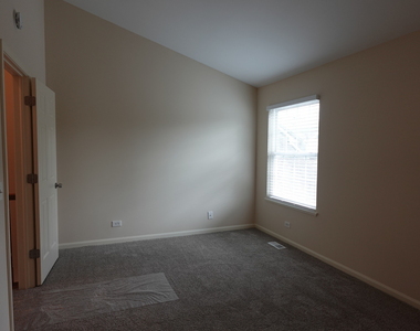 1070 Woodhill Court - Photo Thumbnail 27