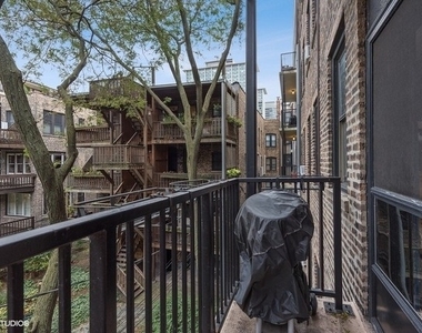 626 W Waveland Avenue - Photo Thumbnail 6