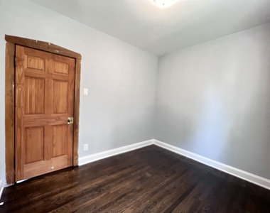 821 N Waller Avenue - Photo Thumbnail 20