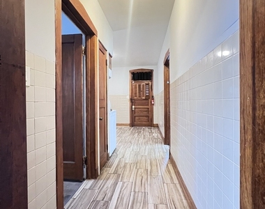 821 N Waller Avenue - Photo Thumbnail 22