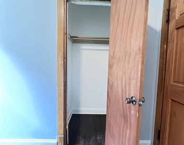 821 N Waller Avenue - Photo Thumbnail 21