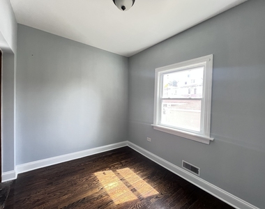 821 N Waller Avenue - Photo Thumbnail 41