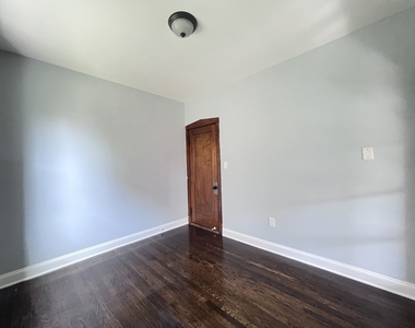 821 N Waller Avenue - Photo Thumbnail 36