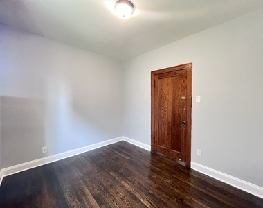 821 N Waller Avenue - Photo Thumbnail 10