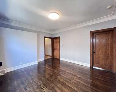 821 N Waller Avenue - Photo Thumbnail 14