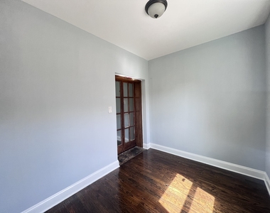 821 N Waller Avenue - Photo Thumbnail 40