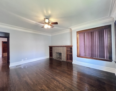 821 N Waller Avenue - Photo Thumbnail 5