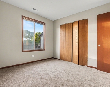 219 Uteg Street - Photo Thumbnail 8
