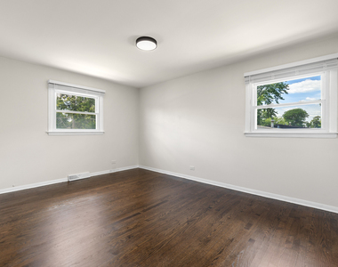 146 Pleasant Drive - Photo Thumbnail 10