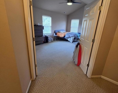 886 S Insignia Court - Photo Thumbnail 14