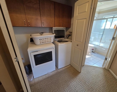 886 S Insignia Court - Photo Thumbnail 10