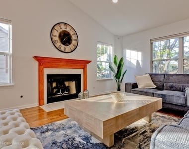 121 Commons Court - Photo Thumbnail 30