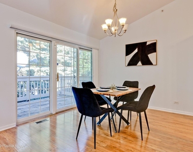 121 Commons Court - Photo Thumbnail 10