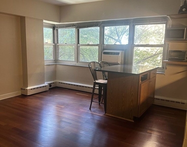 4970 N Marine Drive - Photo Thumbnail 1