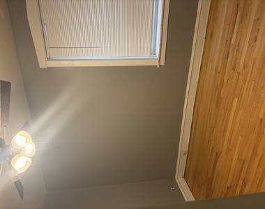 8221 Knox Avenue - Photo Thumbnail 10