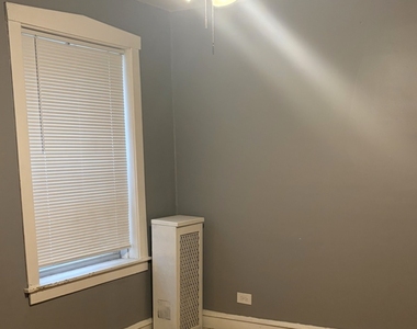 8221 Knox Avenue - Photo Thumbnail 9