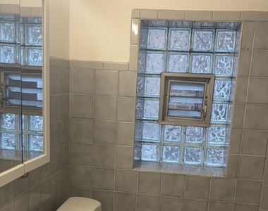 8221 Knox Avenue - Photo Thumbnail 12