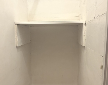 8221 Knox Avenue - Photo Thumbnail 15