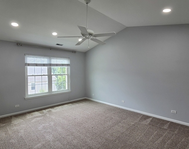 2631 N Greenwood Avenue - Photo Thumbnail 13