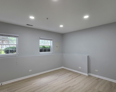 2631 N Greenwood Avenue - Photo Thumbnail 29