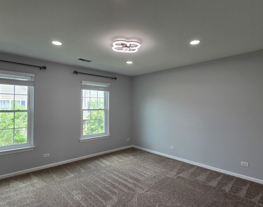 2631 N Greenwood Avenue - Photo Thumbnail 21