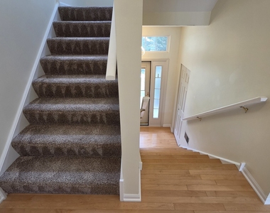 2631 N Greenwood Avenue - Photo Thumbnail 18