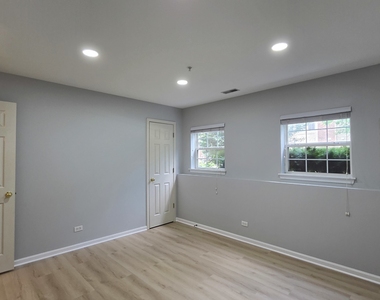 2631 N Greenwood Avenue - Photo Thumbnail 30