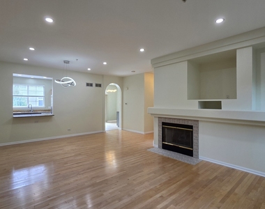 2631 N Greenwood Avenue - Photo Thumbnail 6