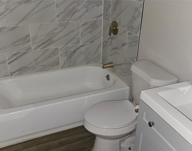 2415 Perry Street - Photo Thumbnail 15