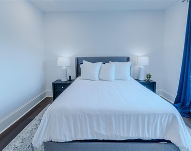 974 W 43rd Street - Photo Thumbnail 31