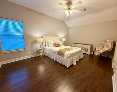 24527 Bay Hill Boulevard - Photo Thumbnail 26