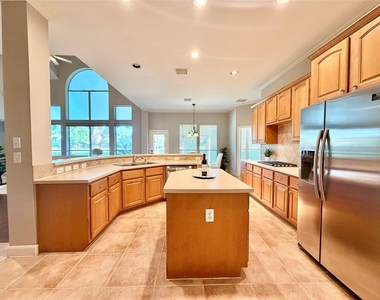 24527 Bay Hill Boulevard - Photo Thumbnail 14