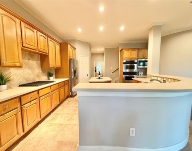 24527 Bay Hill Boulevard - Photo Thumbnail 15
