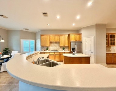 24527 Bay Hill Boulevard - Photo Thumbnail 18