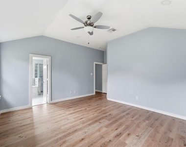 25414 Barmby Drive - Photo Thumbnail 11