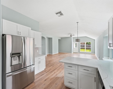 25414 Barmby Drive - Photo Thumbnail 6