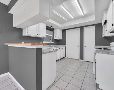 14830 Keelby - Photo Thumbnail 17