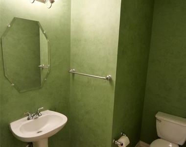 22719 Sierra Lake Court - Photo Thumbnail 6