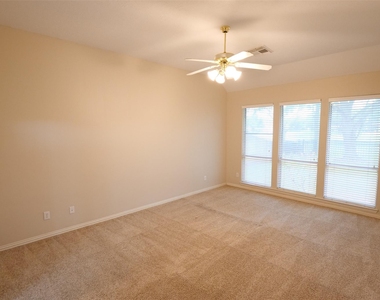 22719 Sierra Lake Court - Photo Thumbnail 16