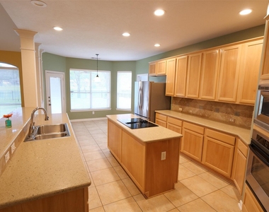 22719 Sierra Lake Court - Photo Thumbnail 12
