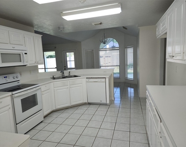 3103 Gatesbury North Drive - Photo Thumbnail 17
