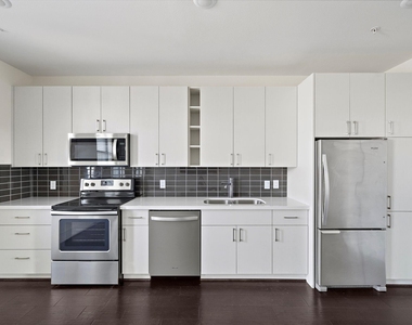 2401 Crawford Street - Photo Thumbnail 4