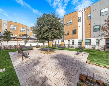 2401 Crawford Street - Photo Thumbnail 11
