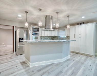 4406 Mallard Drive - Photo Thumbnail 10