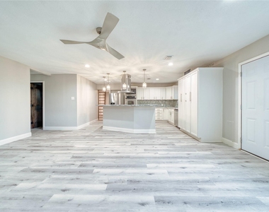 4406 Mallard Drive - Photo Thumbnail 5