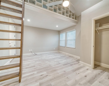 4406 Mallard Drive - Photo Thumbnail 11