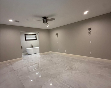 4406 Mallard Drive - Photo Thumbnail 5