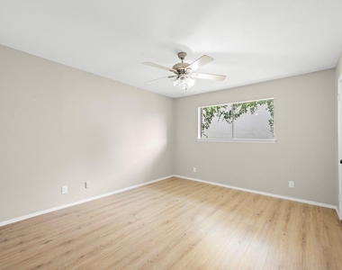 2012 Brun Street - Photo Thumbnail 10