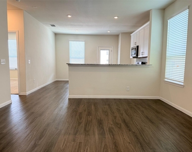 10233 Cleartide Lane - Photo Thumbnail 2