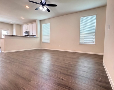 10233 Cleartide Lane - Photo Thumbnail 3